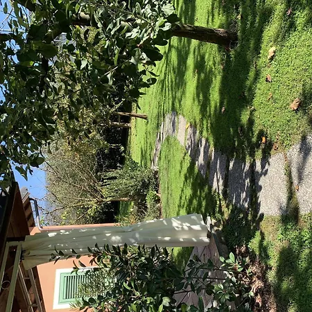 In Mit Garten Und Pool *